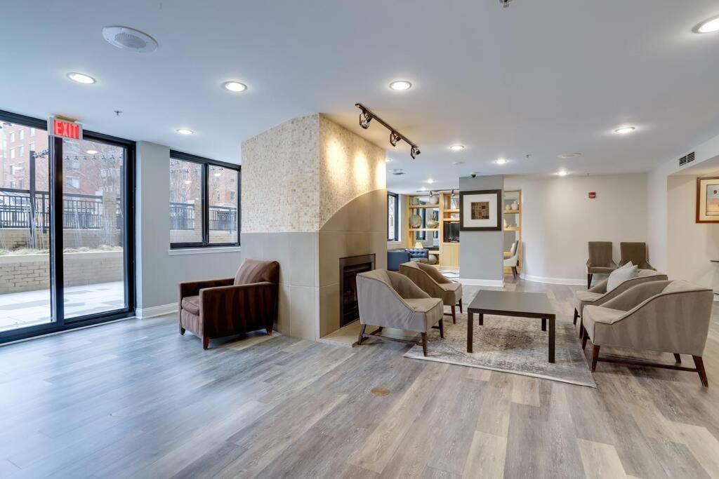 Fantastic 2 Bedroom Condo At Ballston With Gym อาร์ลิงตัน ภายนอก รูปภาพ