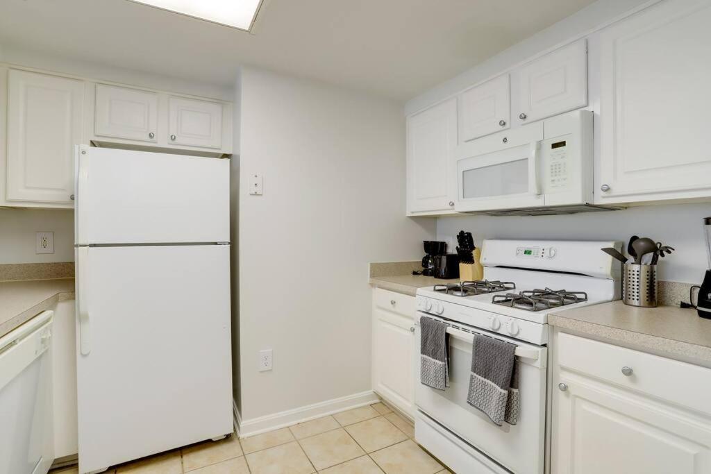 Fantastic 2 Bedroom Condo At Ballston With Gym อาร์ลิงตัน ภายนอก รูปภาพ